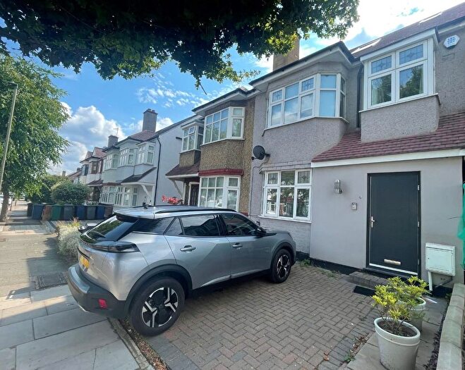 4 Bedroom Terraced House To Rent In Hale Grove Gardens, Mill Hill, NW7