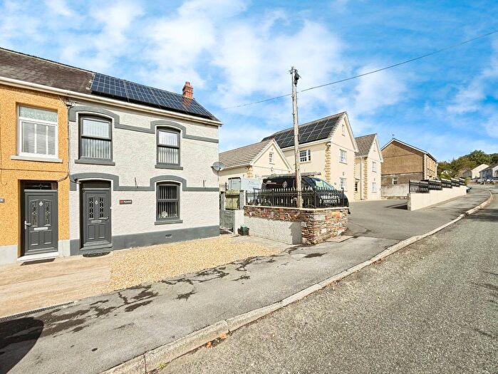 2 Bedroom Semi-Detached House For Sale In Thornhill Road, Cwmgwili, Llanelli, Carmarthenshire, SA14