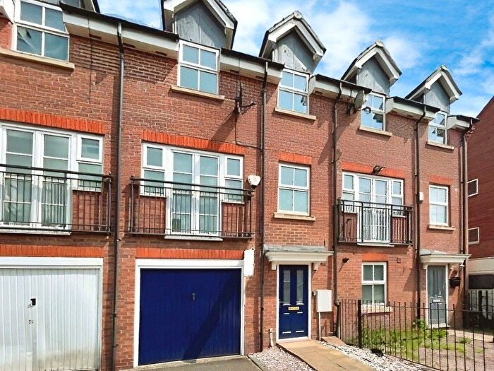 4 Bedroom Terraced House To Rent In Bay Avenue, Bilston, West Midlands, WV14