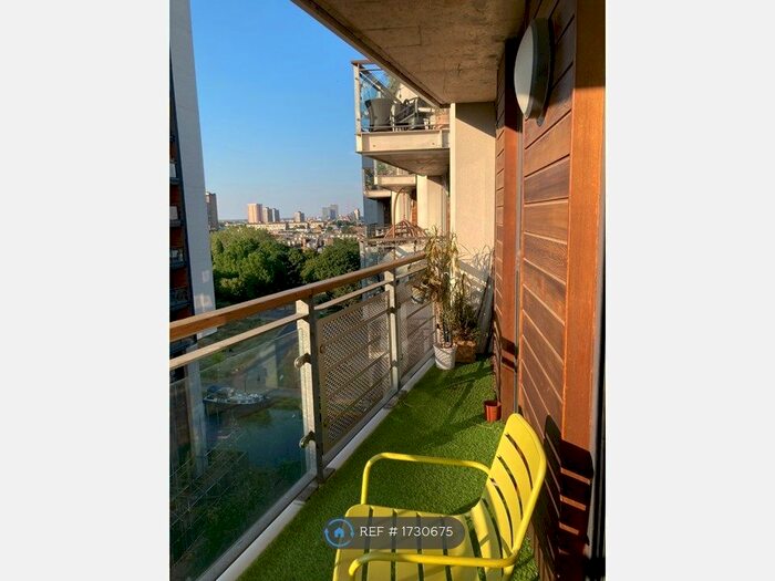 2 Bedroom Flat To Rent In Palmers Road, London, E2