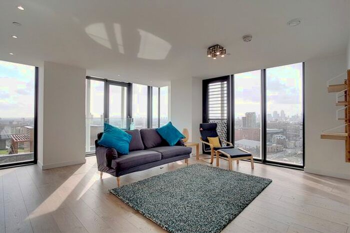 2 Bedroom Flat To Rent In Stratosphere Tower, Great Eastern Road, London, E15