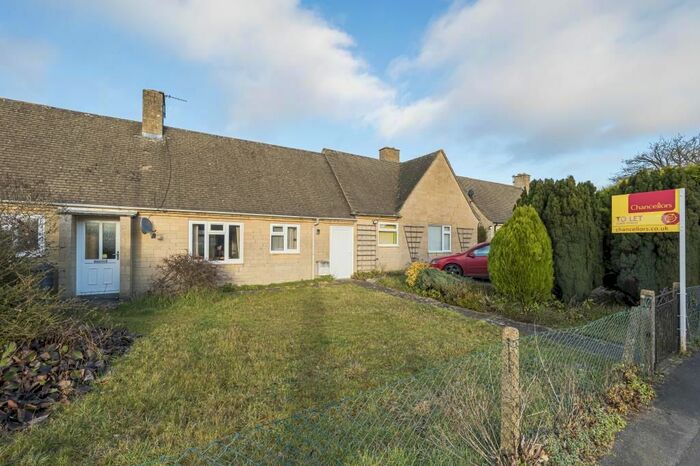 1 Bedroom Bungalow For Sale In Stonesfield, Oxfordshire, OX29