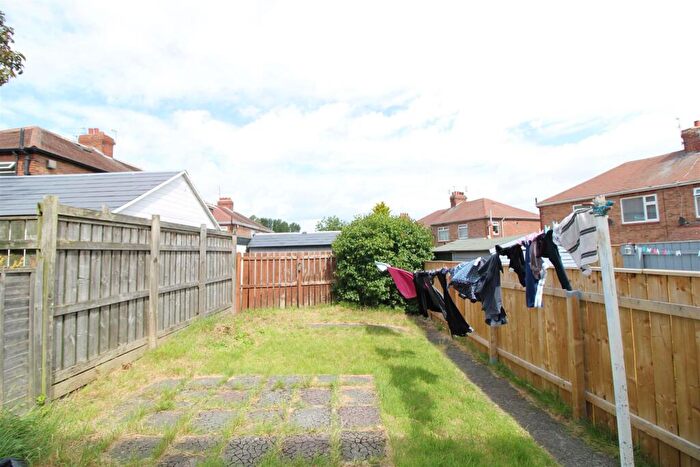 2 Bedroom Apartment To Rent In Marondale Avenue, Walkerdene, Newcastle Upon Tyne, Tyne & Wear, NE6