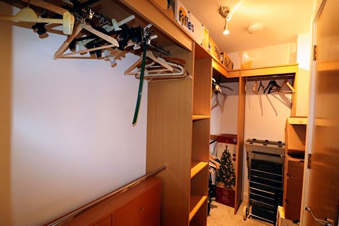 1 Bedroom Flat For Sale In Jupiter House, Hindhead Knoll, Walnut Tree, Milton Keynes, MK7
