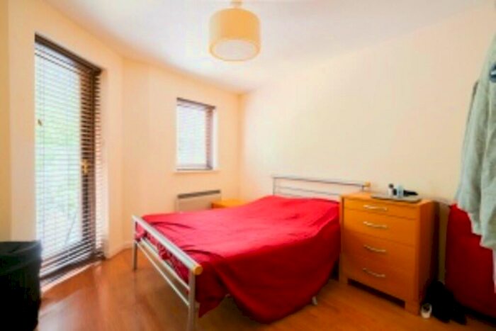 1 Bedroom Apartment To Rent In The Heyes, Gloucester Green, OX1