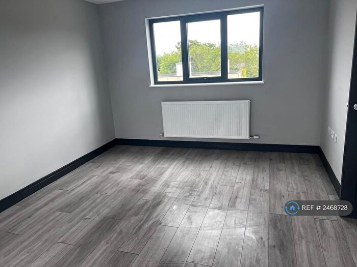 1 Bedroom Flat To Rent In Watling Avenue, Edgware, HA8