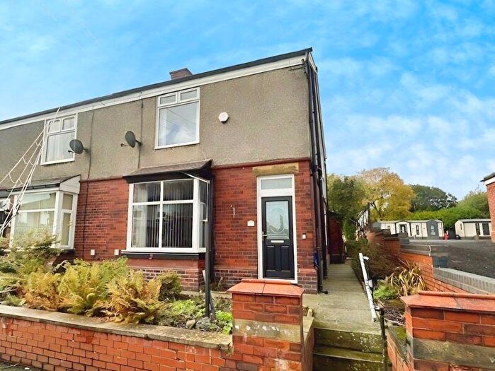 3 Bedroom Semi-Detached House For Sale In New Hall Road, Bury, BL9