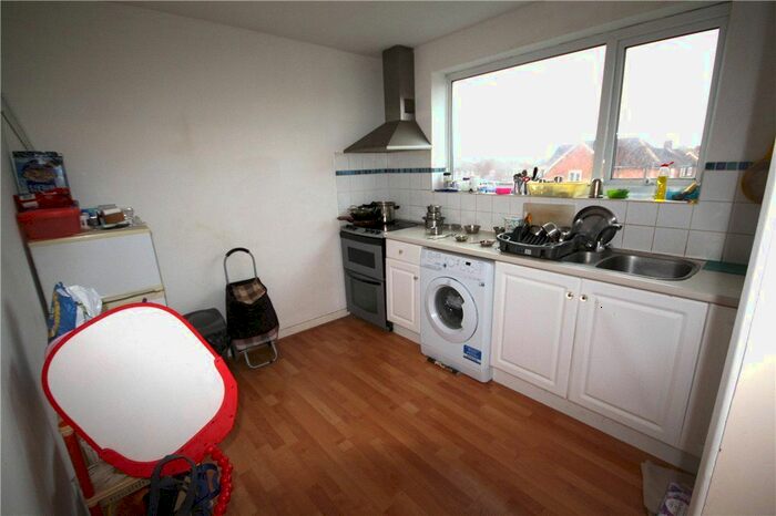 1 Bedroom Flat To Rent In Park Barn Parade, Southway, Guildford, Surrey, GU2