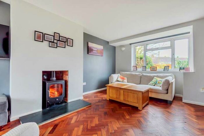 4 Bedroom Semi-Detached House To Rent In Beenham, Berkshire, RG7