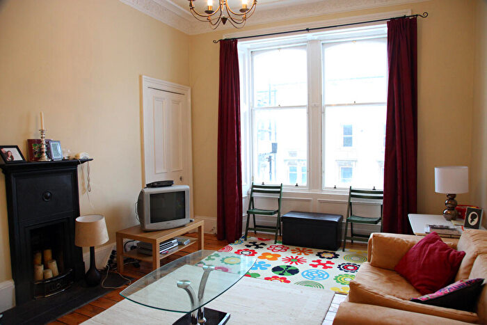 2 Bedroom Flat To Rent In L – Brunswick Street, Edinburgh, EH7