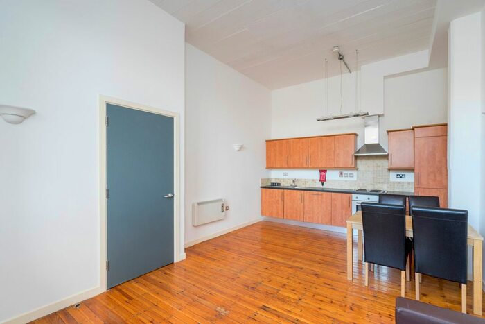 2 Bedroom Flat To Rent In Somerford Grove, Dalston, N16