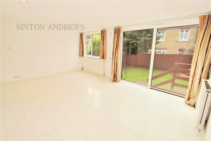 4 Bedroom Terraced House To Rent In Highview Road, Ealing, W13