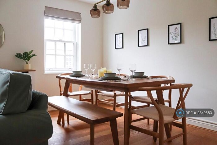 2 Bedroom Flat To Rent In Bridge Street, Oxford, OX2