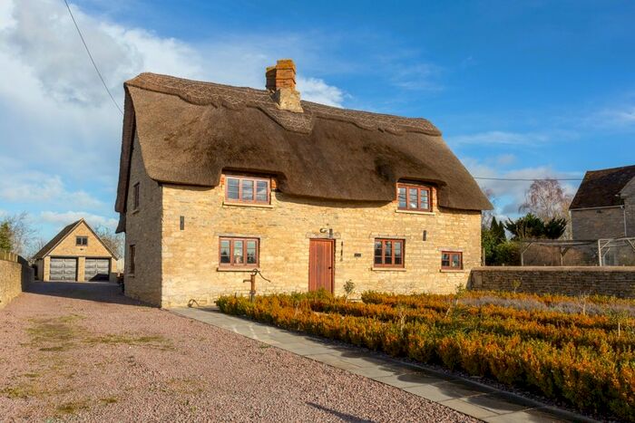 5 Bedroom Cottage To Rent In Fencott, Kidlington, OX5