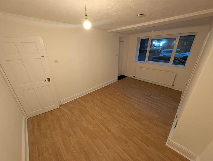 2 Bedroom Apartment To Rent In Cassandra Court, Asgard Drive, Salford, M5