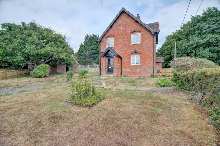 2 Bedroom Semi-Detached House To Rent In Easington Lane, Chilton, HP18