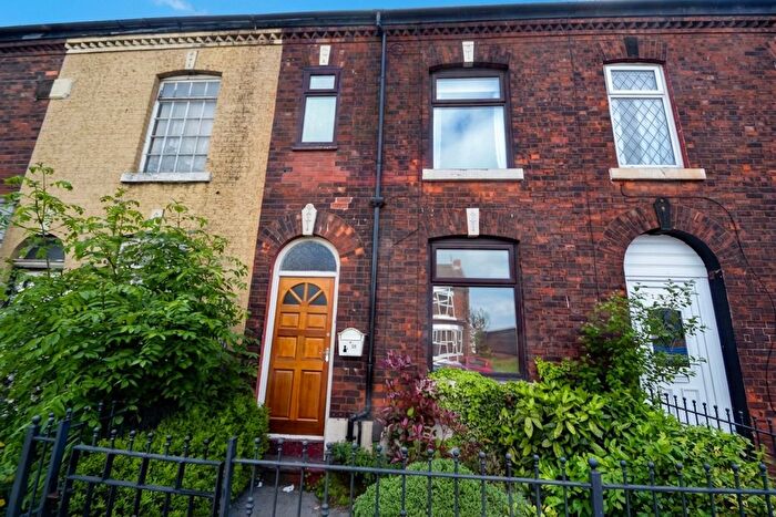 3 Bedroom Terraced House To Rent In Stockport Road West, Bredbury, SK6