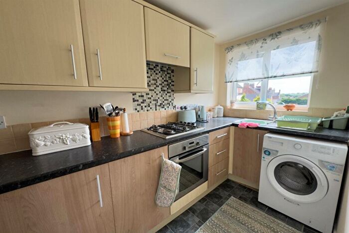 2 Bedroom Town House For Sale In Summer Fields Drive, Midway, Swadlincote, DE11