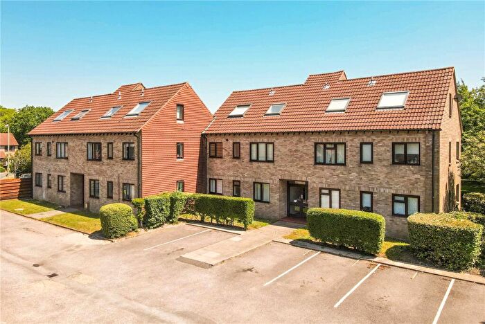1 Bedroom Apartment For Sale In Eastlands, New Milton, Hampshire, BH25