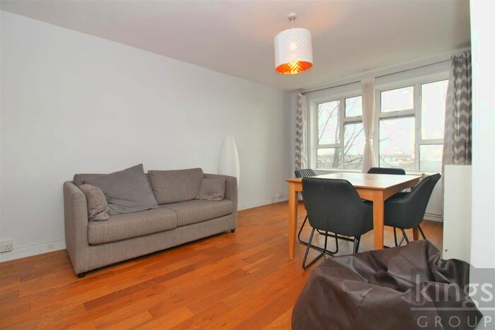 1 Bedroom Flat To Rent In High Cross Road, London, N17