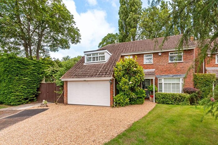 4 Bedroom Detached House For Sale In Direct River Frontage, Bray, Maidenhead, SL6