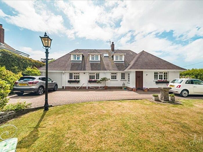 4 Bedroom Detached House For Sale In Higher Lane, Langland, Swansea, SA3
