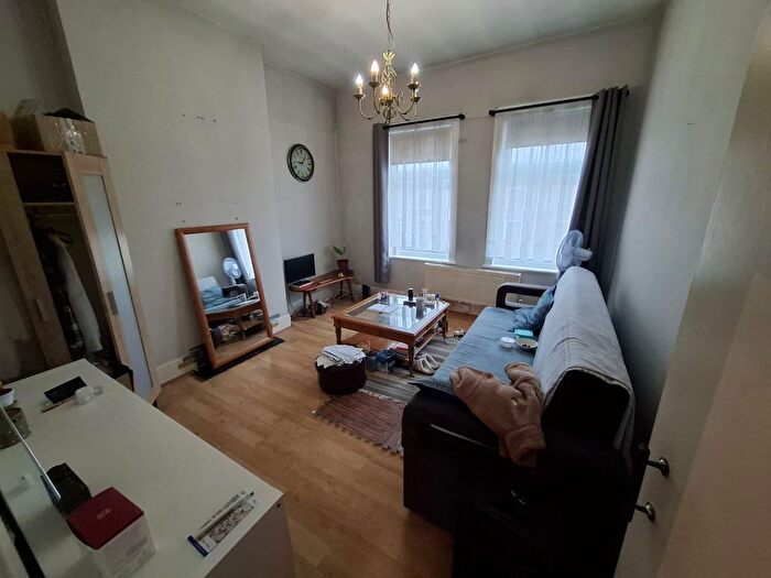 1 Bedroom Terraced House To Rent In Norfolk Road, Ilford, Essex, IG3