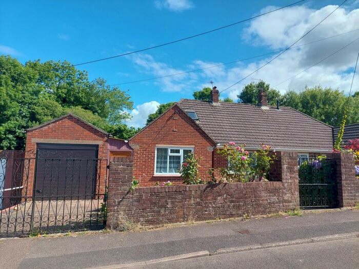 3 Bedroom Bungalow To Rent In Branscombe Road, Tiverton, EX16