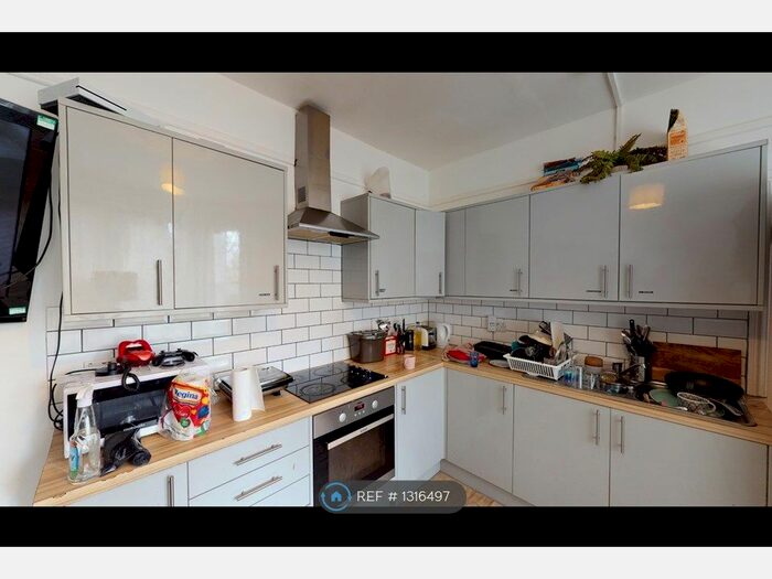 6 Bedroom Flat To Rent In Trafalgar Avenue, London SE15