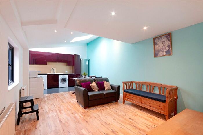 4 Bedroom Flat To Rent In Selkirk Road, London, SW17