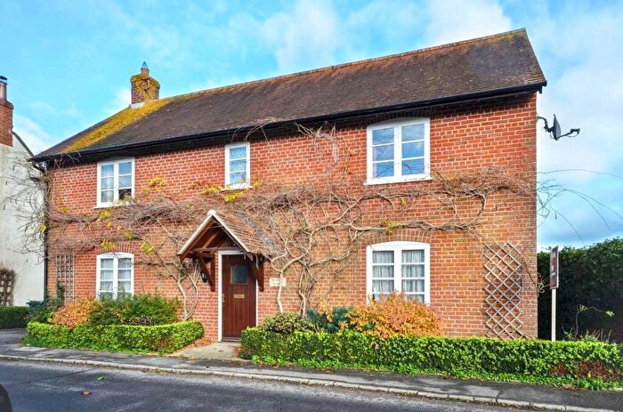 4 Bedroom Detached House For Sale In Lower Street, Okeford Fitzpaine, Blandford Forum, DT11