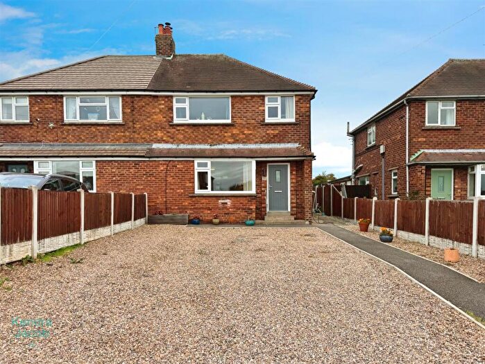 3 Bedroom Semi-Detached House For Sale In Station Road, Walkeringham, Doncaster, DN10