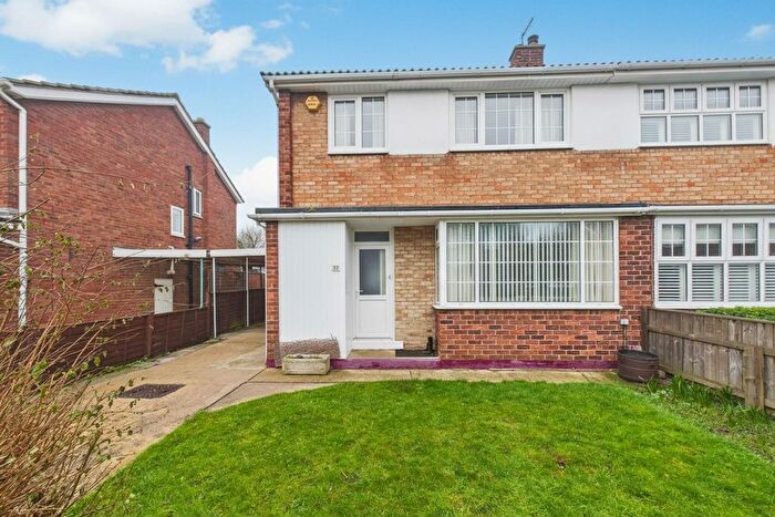 3 Bedroom Semi-Detached House For Sale In Heather Drive, Middlesbrough, TS5