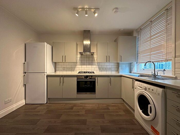 1 Bedroom Apartment To Rent In Merrow Street, London, SE17