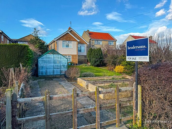 3 Bedroom Bungalow For Sale In Birch Grove, Whitby, YO22