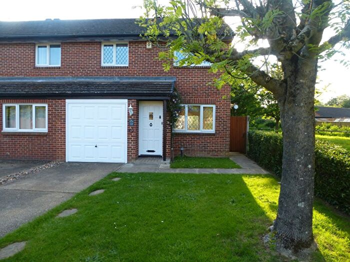 3 Bedroom Semi-Detached House To Rent In Markby Way, Lower Earley, Reading, Berkshire, RG6