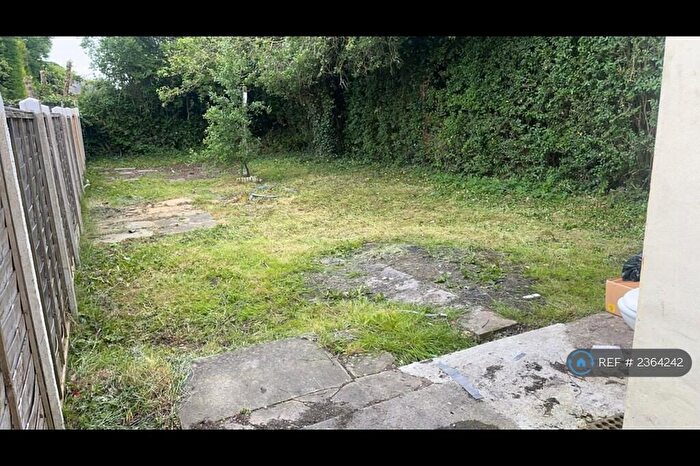 1 Bedroom Flat To Rent In Crossgates, Leeds, LS15