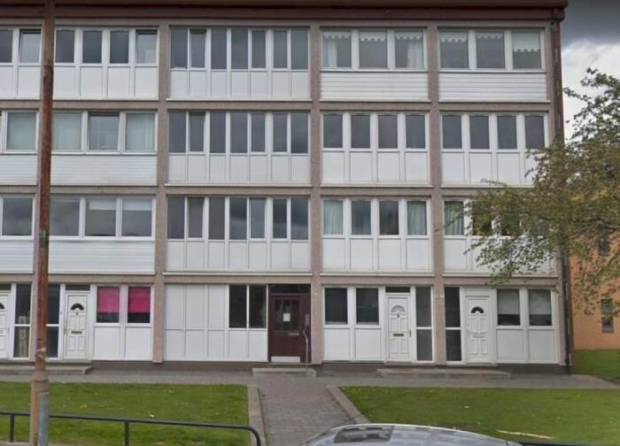 2 Bedroom Flat To Rent In Well Green, Shawlands, Glasgow, G43