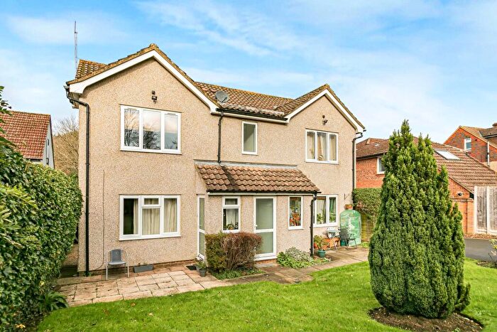 1 Bedroom Ground Maisonette To Rent In Batchwood Court, St Albans, AL3