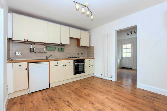 2 Bedroom Property To Rent In South Street, Crowland, Peterborough PE6