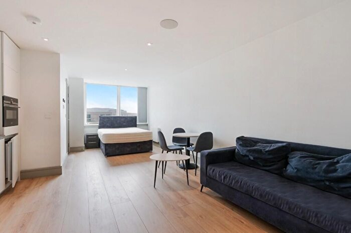 Studio To Rent In Mercantile House, London, Uxbridge, UB8