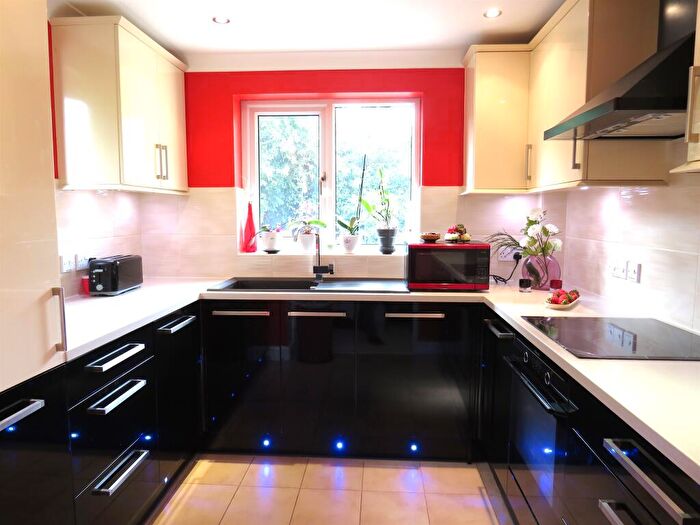 3 Bedroom Semi-Detached Bungalow For Sale In Finchfield, Peterborough, PE1