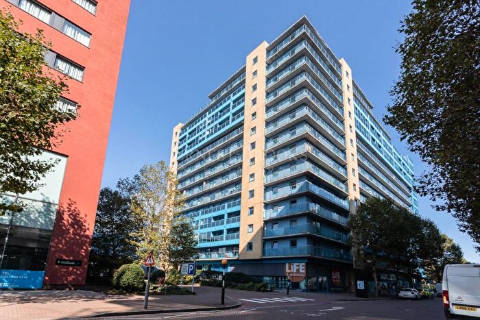 3 Bedroom Apartment To Rent In Westgate Apartments, Western Gateway, Royal Victoria Docks, London, E16