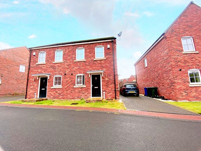 2 Bedroom Property To Rent In Old School Drive, Kirk Sandall, Doncaster, DN3