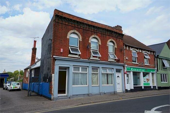 2 Bedroom Flat To Rent In Magdalen Street, Colchester, Essex., CO1
