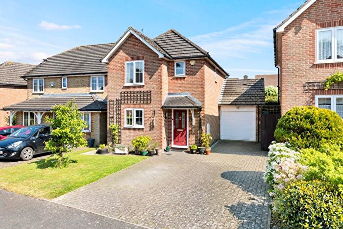 3 Bedroom Detached House For Sale In St Marys Close, Etchinghill, Folkestone, CT18