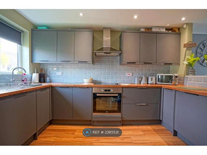 3 Bedroom Semi-Detached House To Rent In Gaunt Close, Bramley, Rotherham, S66