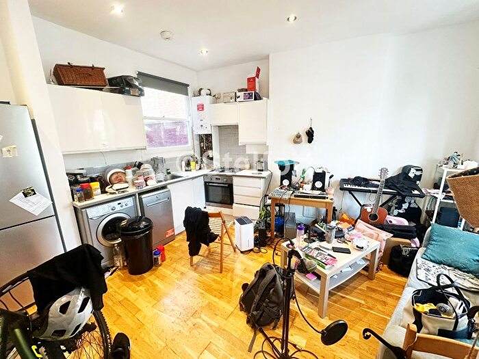 1 Bedroom Flat To Rent In Beresford Road, London, N8