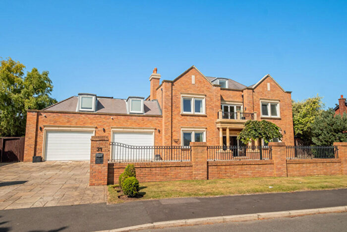 6 Bedroom Detached House For Sale In Regent Avenue, Lytham, FY8