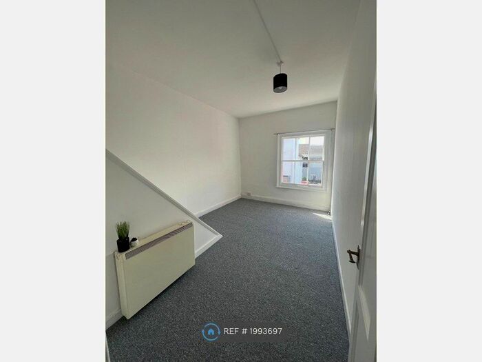 2 Bedroom Flat To Rent In West Street, Leominster, HR6